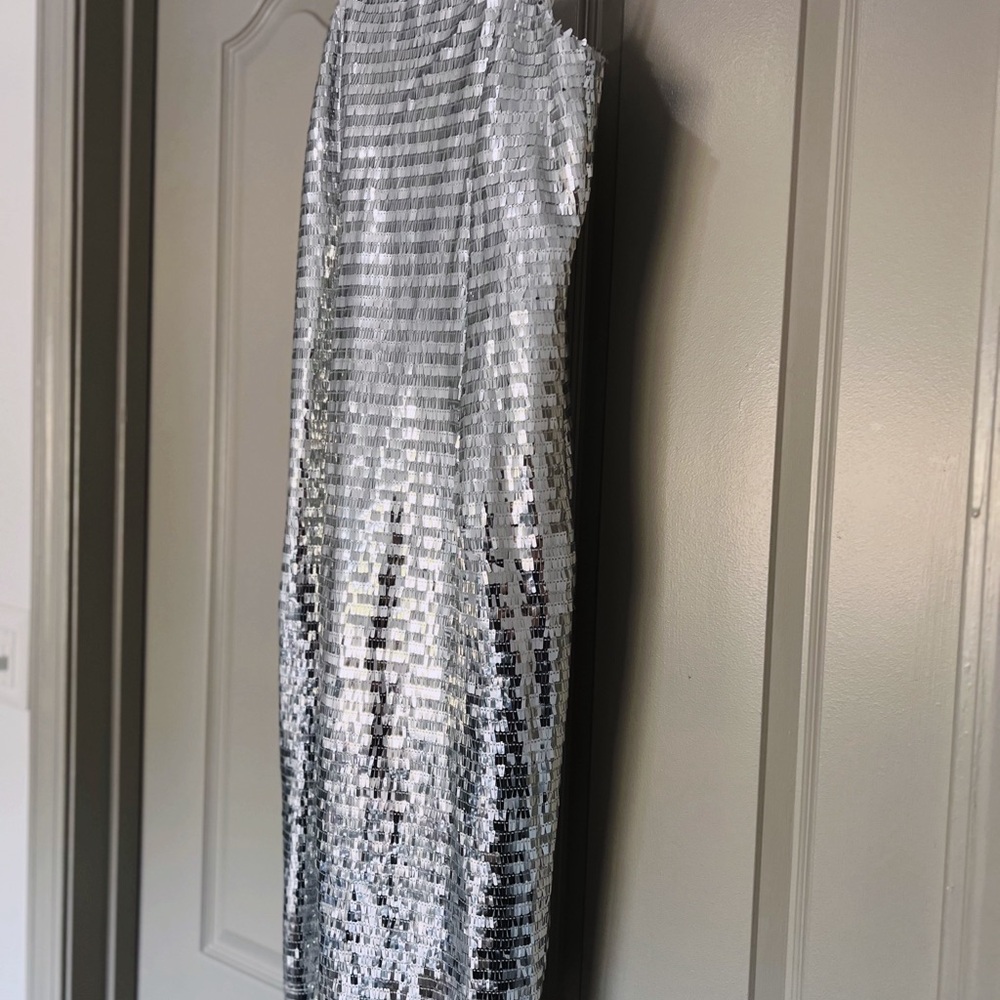 NWT Boohoo Silver Square Neck Sequin Midi Dress size 10 - Picture 5 of 8